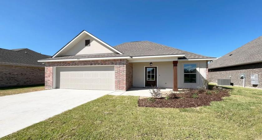 4bed 2.5bath 1,982 square feet